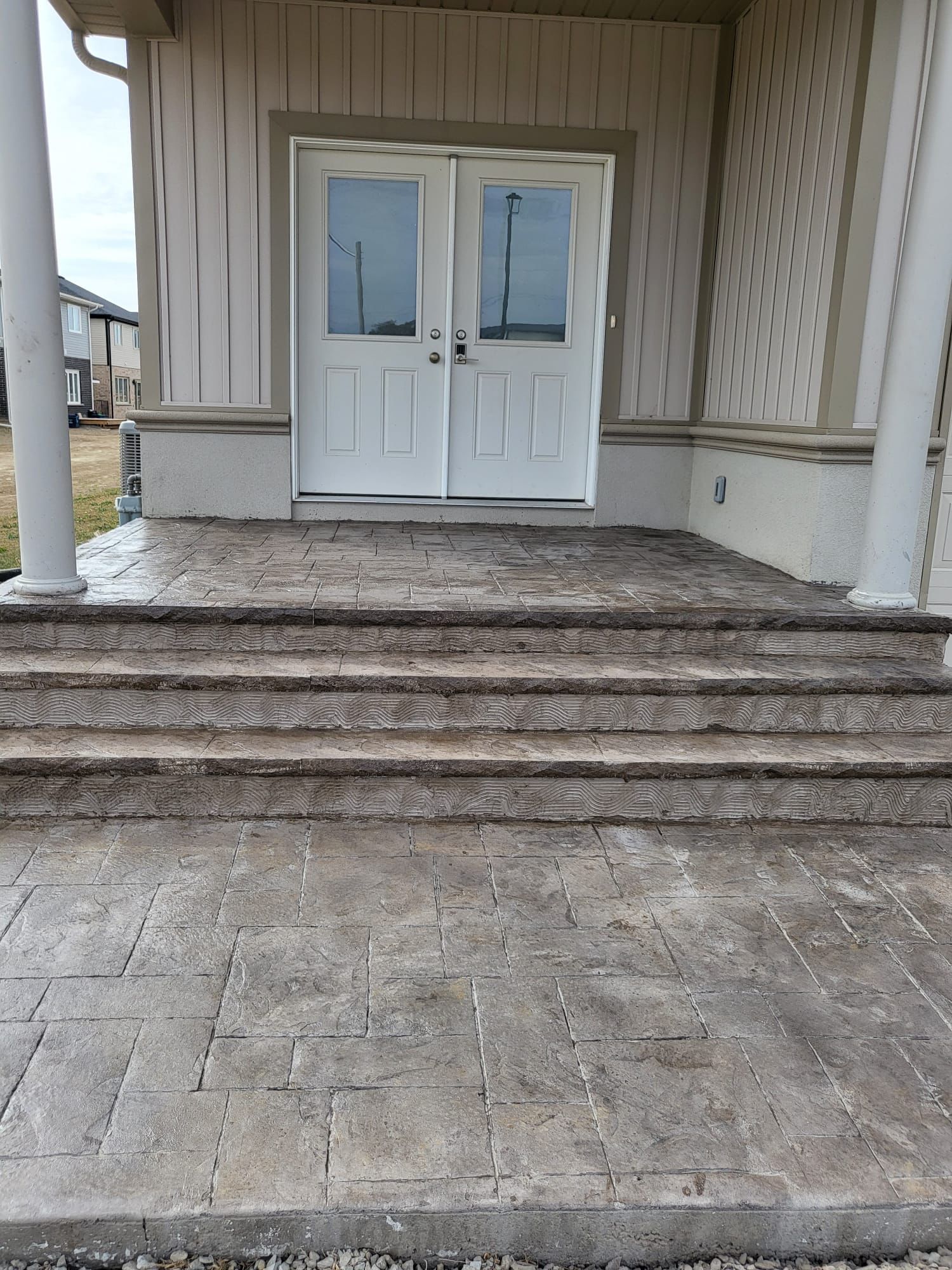 residential-concrete-walkway-ancaster-mississauga-freeze-thaw